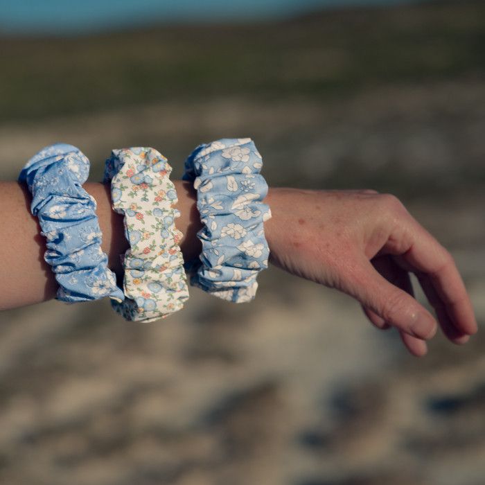 Pulsera de lactancia de algodón – Flores azules - Imagen 3