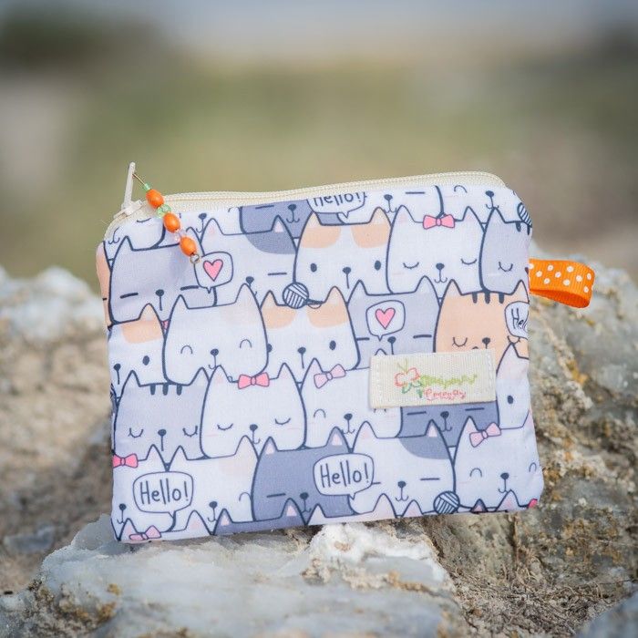 Monedero de Tela con Cremallera con tela de gatitos en tonos naranjas