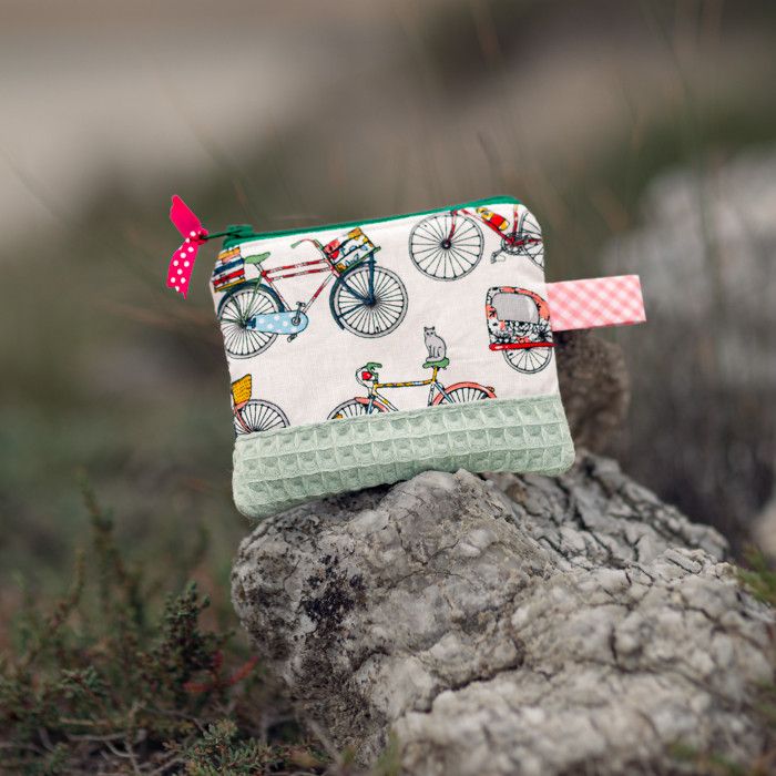 Monedero en tela de bicicletas en tonos verdes
