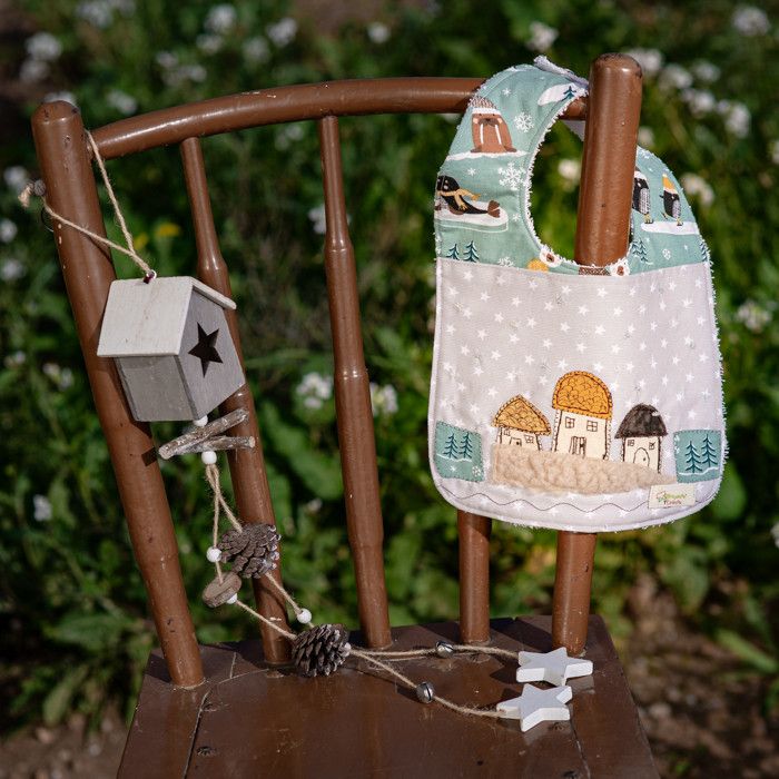 Babero infantil | Pueblo de invierno