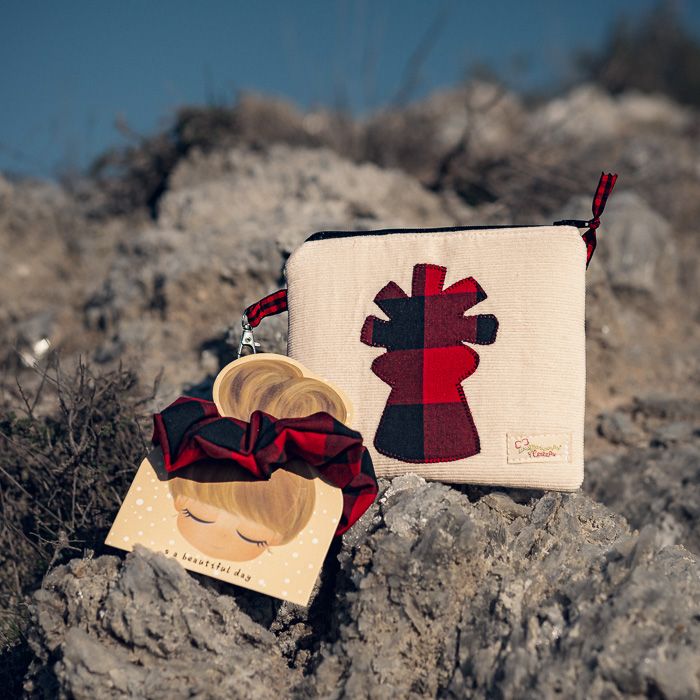 Conjunto de monedero y coletero | Virgen del Pilar en patchwork - Imagen 4
