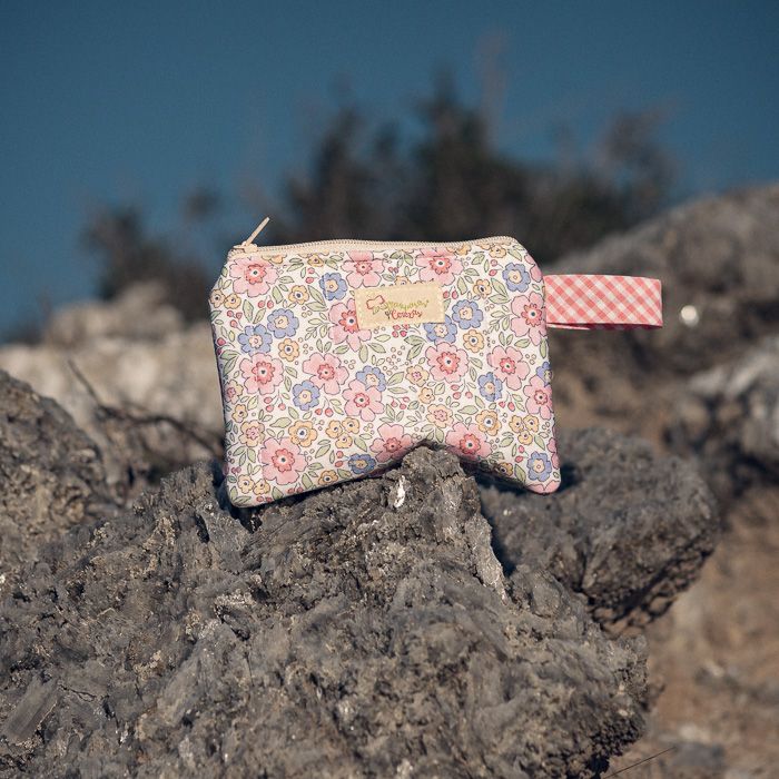 Conjunto de monedero y coletero | Flores románticas - Imagen 2