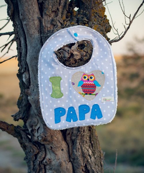 Babero infantil artesanal I ❤️ PAPÁ con corazón y búho.