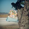 Mochila infantil pequeña de tela con estampado de animales del bosque hecha a mano.