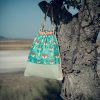 Mochila infantil grande de tela con estampado de zorritos del bosque hecha a mano.