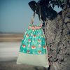 Mochila infantil grande de tela con estampado de zorritos del bosque hecha a mano.