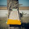 Mochila infantil grande de tela con estampado de fútbol y deporte hecha a mano.