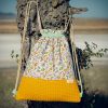 Mochila infantil grande de tela con estampado de fútbol y deporte hecha a mano.