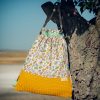Mochila infantil grande de tela con estampado de fútbol y deporte hecha a mano.