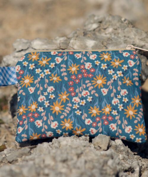 Monedero floral azul con cremallera