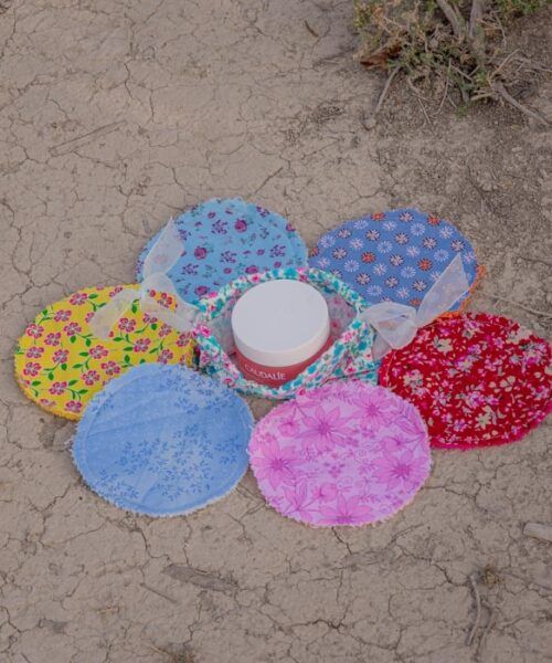 Toallitas desmaquillantes reutilizables con flores